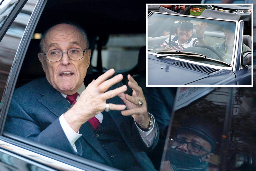 Rudy Giuliani hurt in car wreck after helping domestic violence victim: spokesman